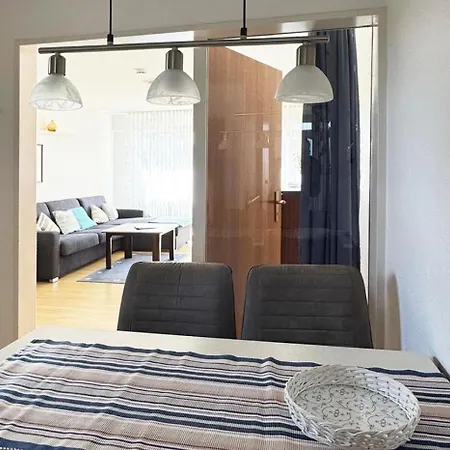 Strandkorb 9 * בורקום